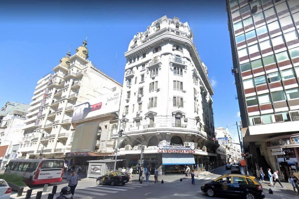Departamento En Av. Corrientes Apartment - Buenos Aires — Photos 2